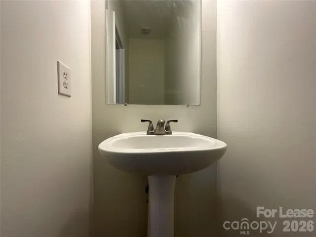 $1,695 | 7809 Lennoxshire Road, Charlotte, NC 28210