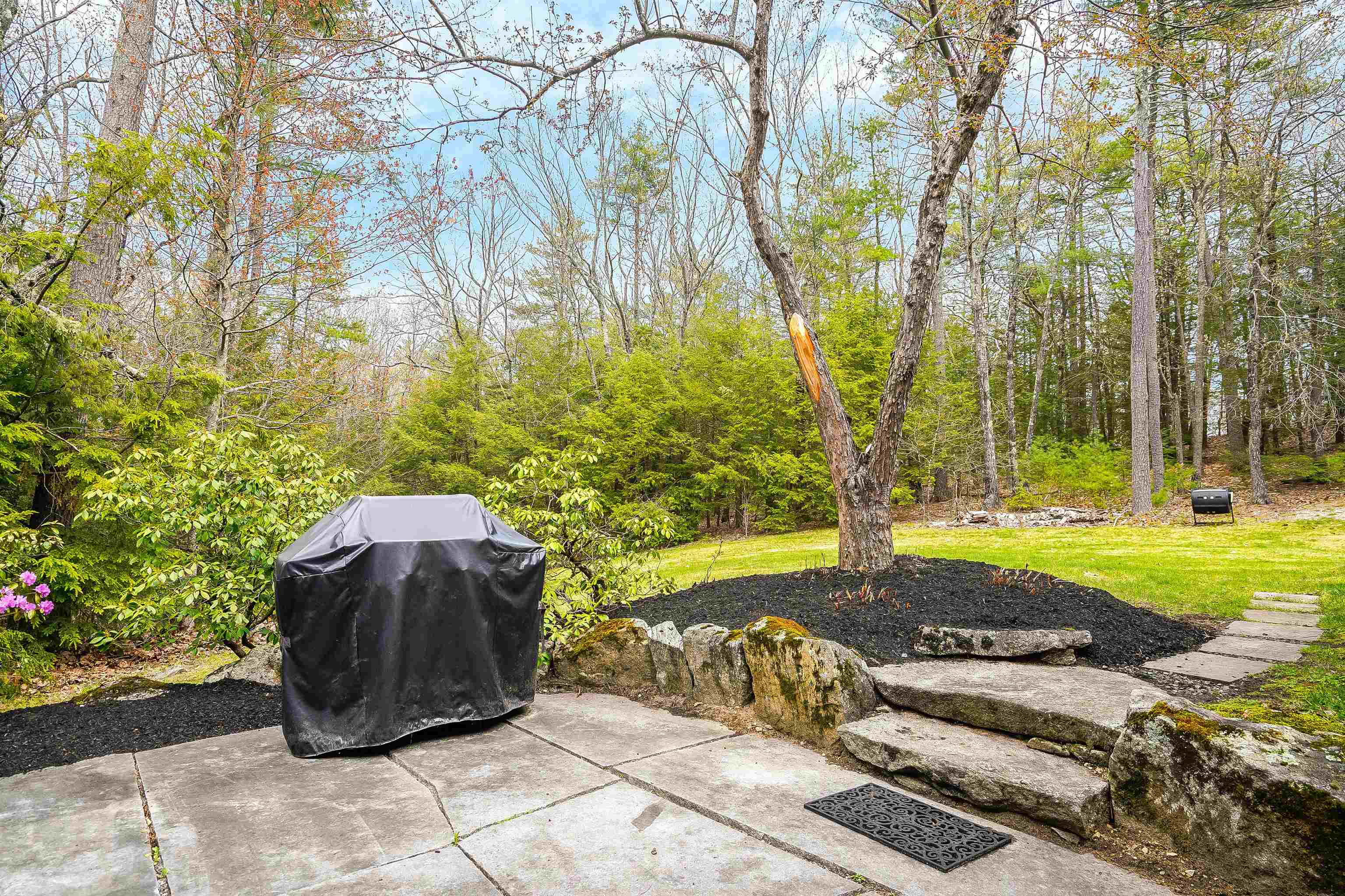 25 Hemlock Hill Road Amherst, NH 03031 - Photo 34 of 40