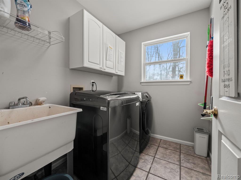 104 Chestnut Ridge Walled Lake, MI 48390 - Photo 20 of 47 Gallery Image 20