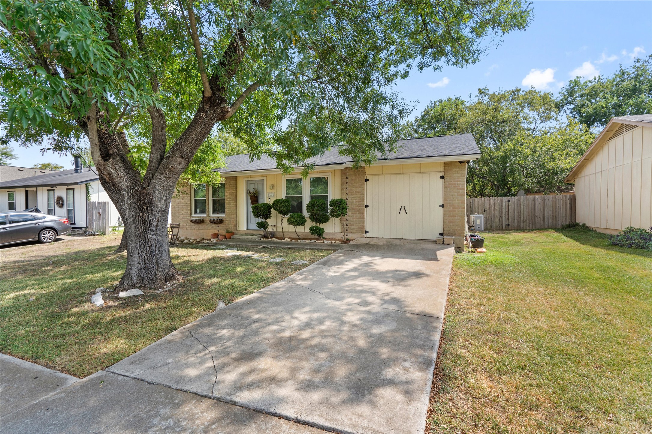 3303 Plantation Road Austin, TX 78745 - Photo 2 of 33 Gallery Image 2