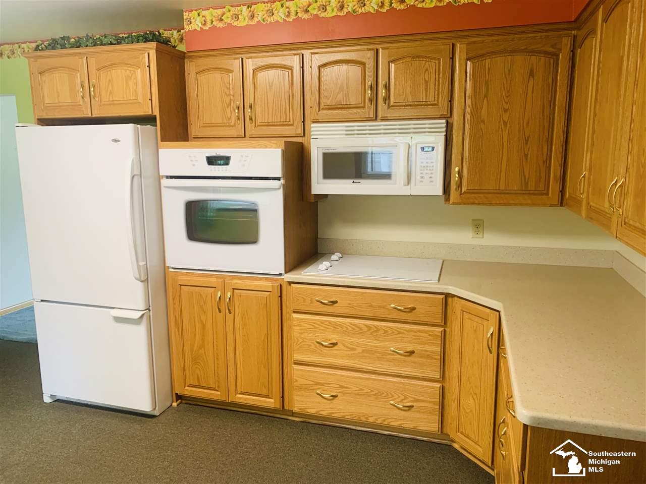 643 Carleton Rockwood Road Carleton, MI 48117 - Photo 7 of 18 50015179-6.JPG