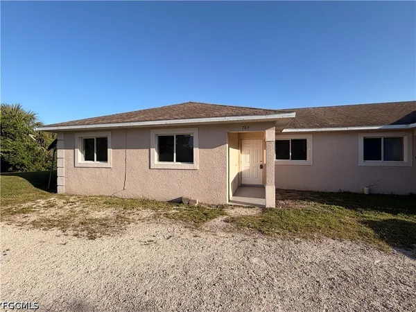 $1,195 | 762 Gallo Avenue South, Unit 764, Lehigh Acres, FL 33974