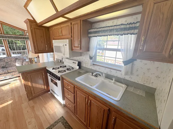 $65,400 | 27-78 Woodhaven, Sublette, IL 61367