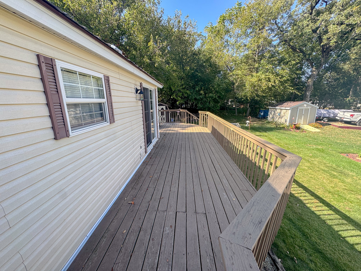 27-78 Woodhaven Sublette, IL 61367 - Photo 3 of 18