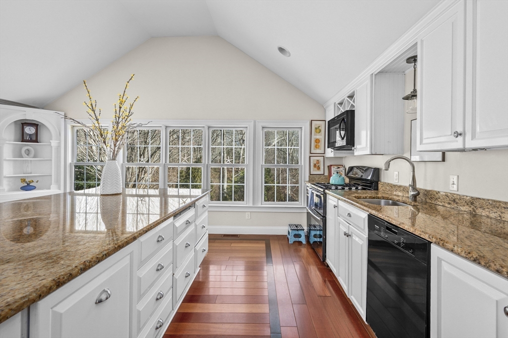 108 Main Street Barnstable, MA 02635 - Photo 19 of 42