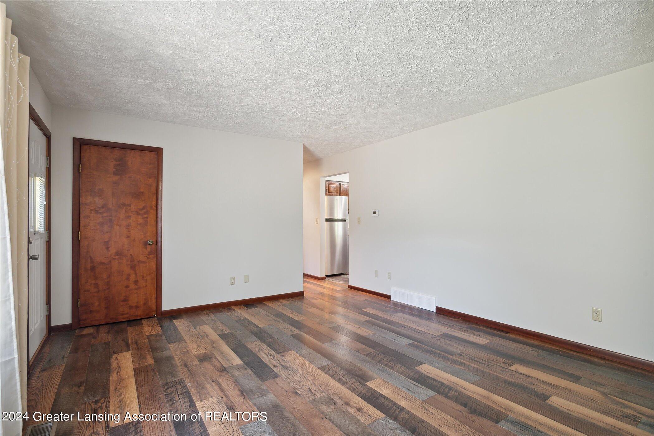 1009 West Barnes Road Mason, MI 48854 - Photo 13 of 65 08-1009-W-Barnes-Rd-Mason-MI-48854-Windo