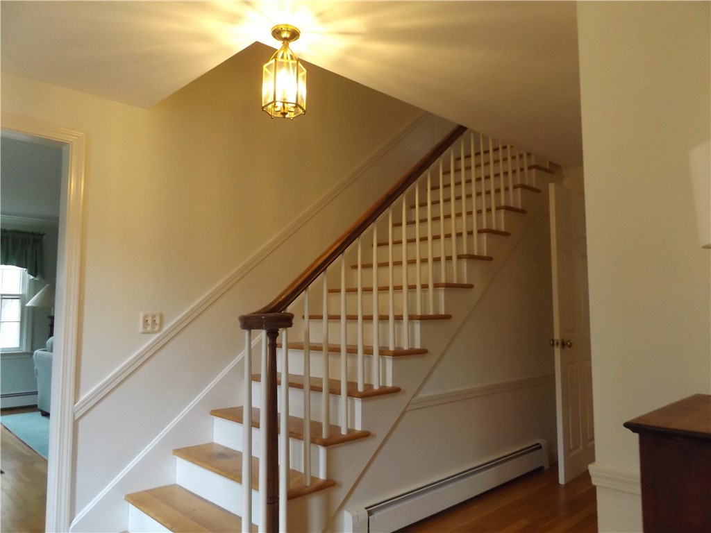 20 Signal Ridge Way East Greenwich, RI 02818 - Photo 3 of 28 Gallery Image 3