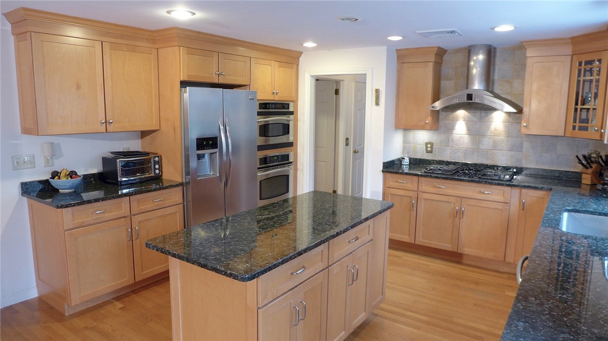 20 Signal Ridge Way East Greenwich, RI 02818 - Photo 8 of 28 Gallery Image 8