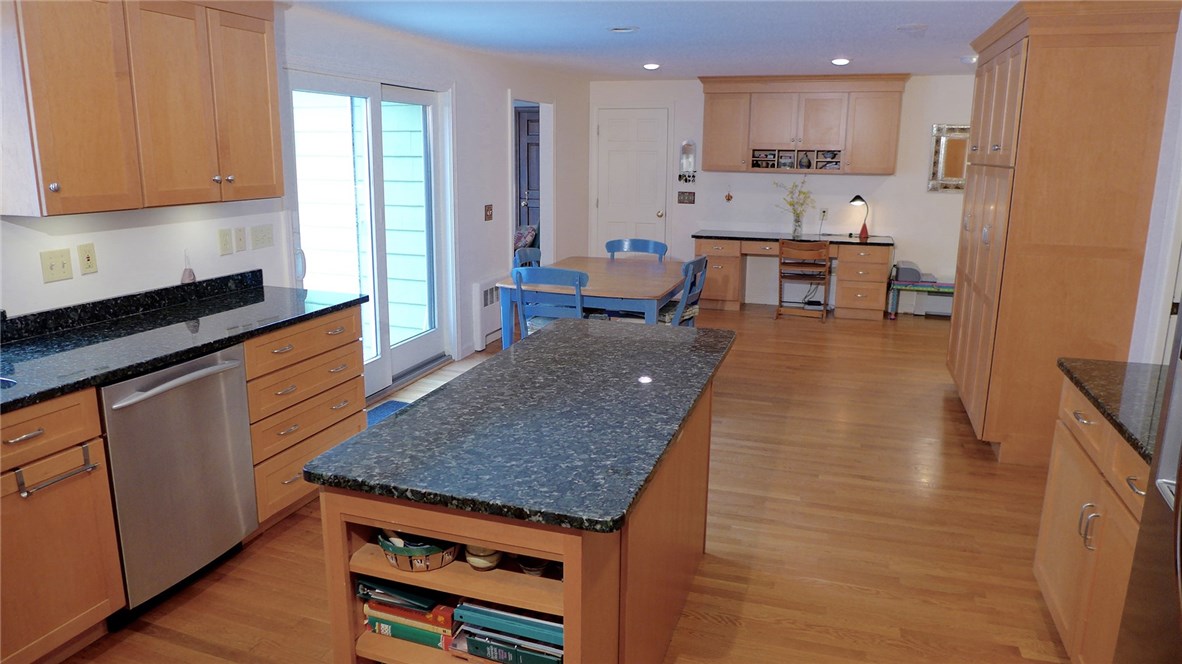 20 Signal Ridge Way East Greenwich, RI 02818 - Photo 9 of 28 Gallery Image 9