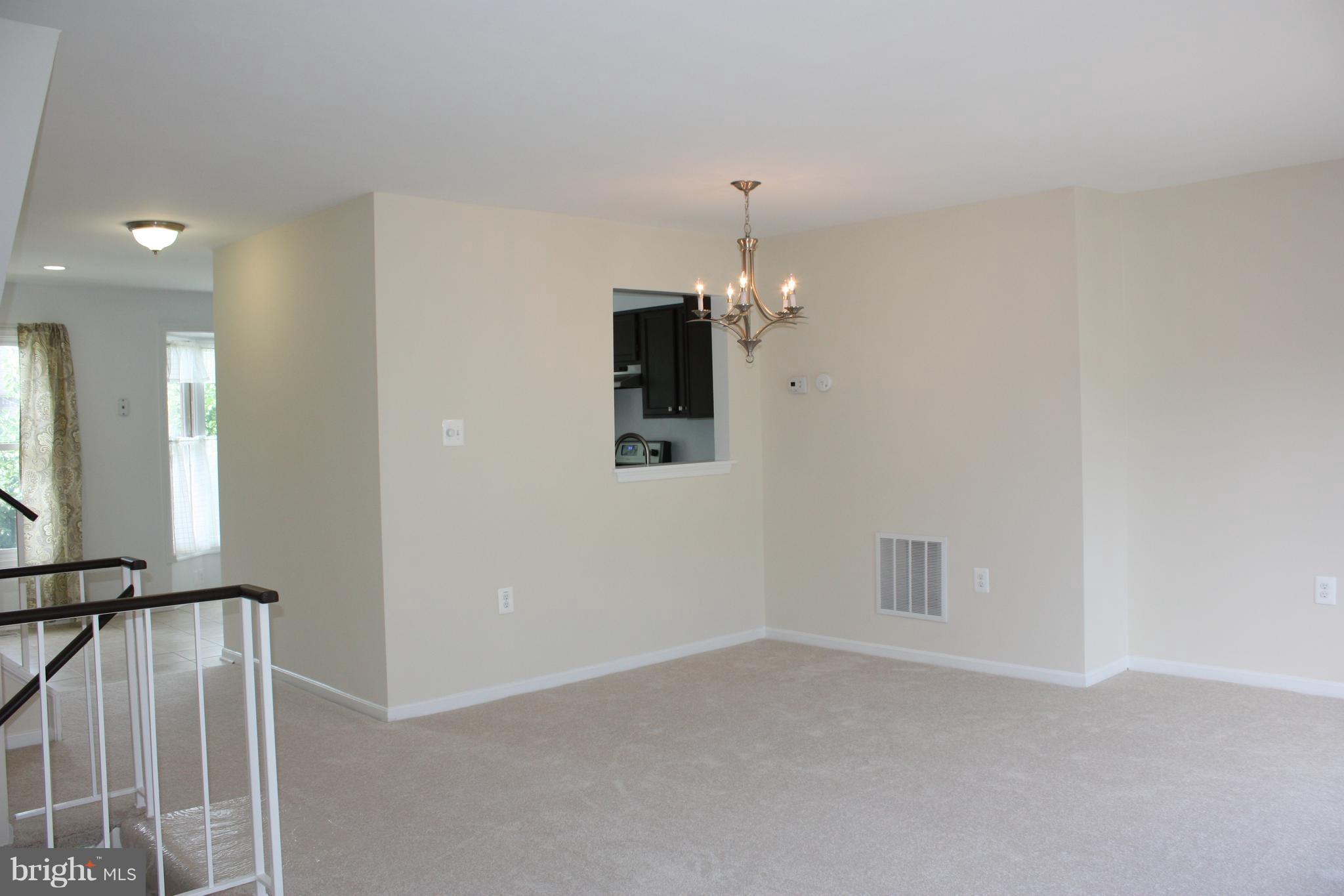 7305 Rokeby Drive Manassas, VA 20109 - Photo 16 of 30 Living Room