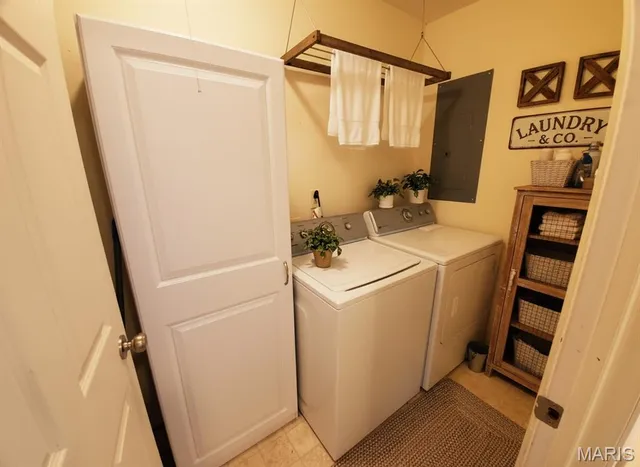 $187,000 | 406 South Cherry Street, Lewistown, MO 63452