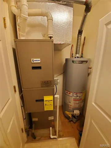 $187,000 | 406 South Cherry Street, Lewistown, MO 63452