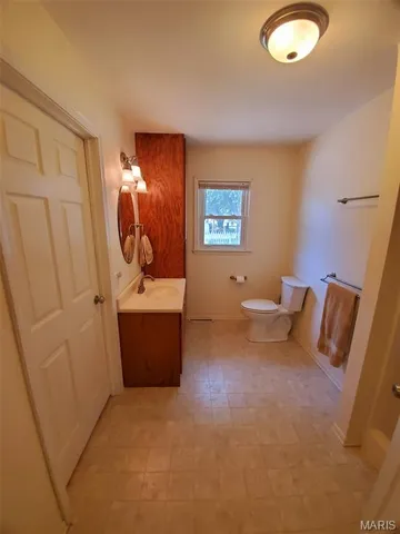 $187,000 | 406 South Cherry Street, Lewistown, MO 63452