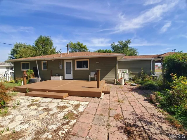 $187,000 | 406 South Cherry Street, Lewistown, MO 63452