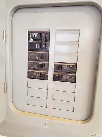 $187,000 | 406 South Cherry Street, Lewistown, MO 63452