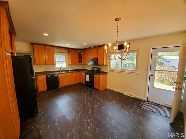 $187,000 | 406 South Cherry Street, Lewistown, MO 63452