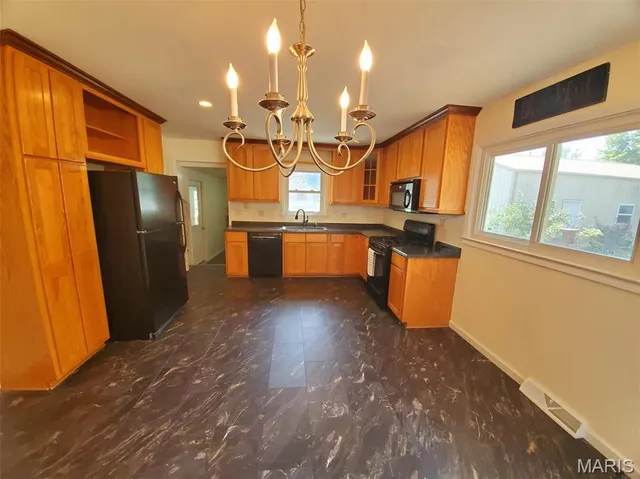 $187,000 | 406 South Cherry Street, Lewistown, MO 63452