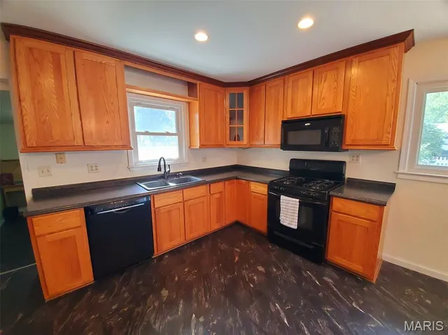 $187,000 | 406 South Cherry Street, Lewistown, MO 63452