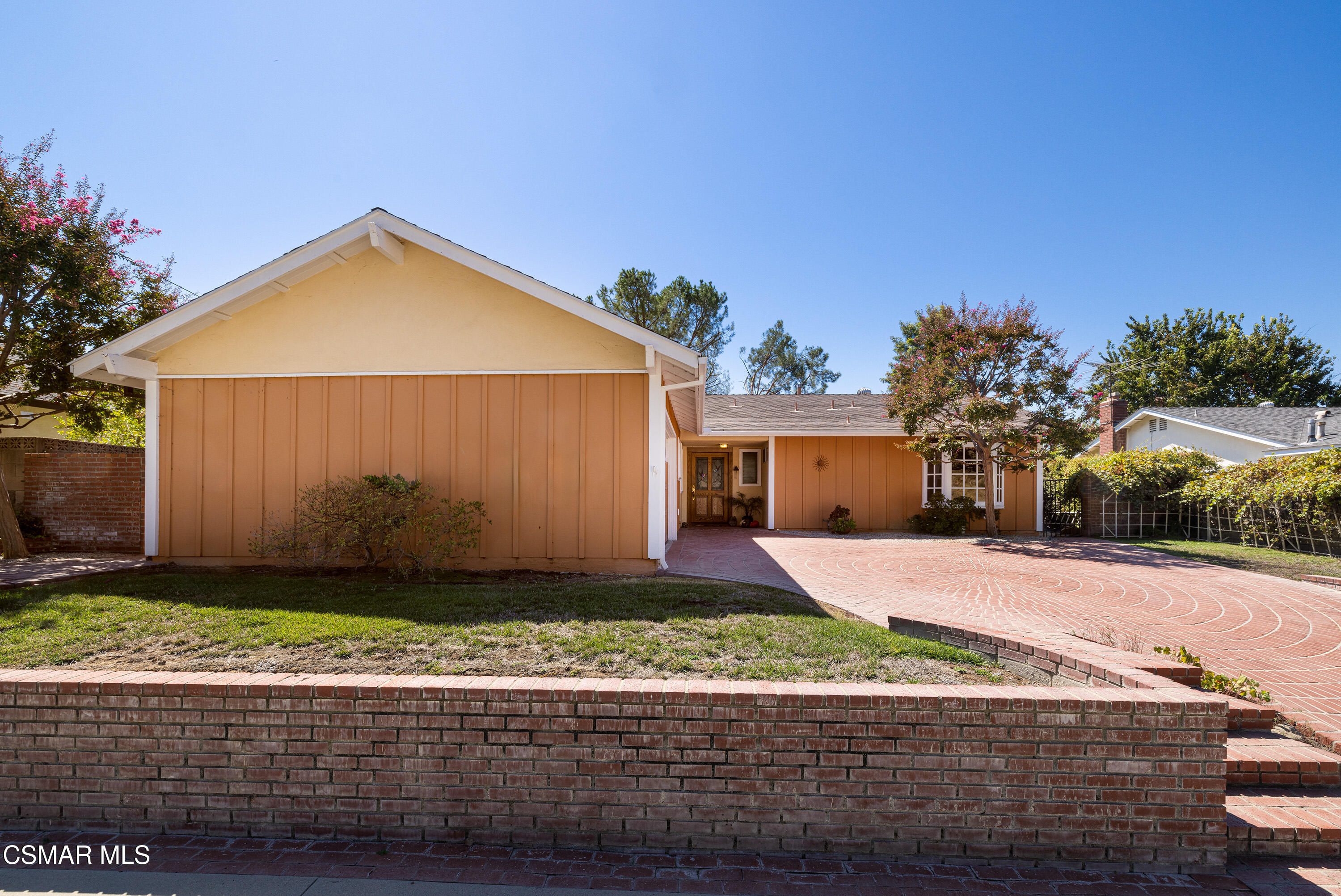 26144 Adamor Road Calabasas, CA 91302 - Photo 3 of 26 Adamor2