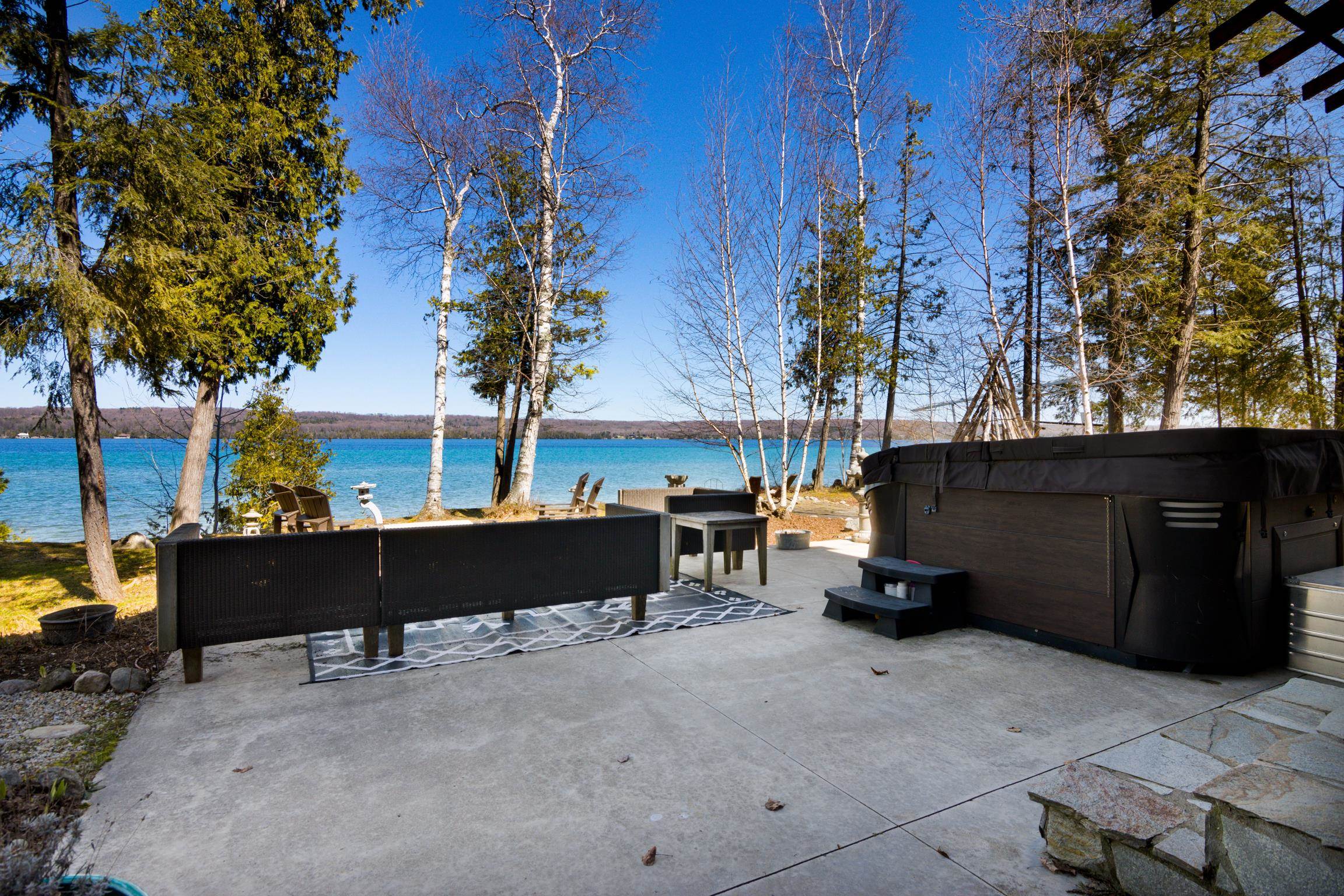 11720 Easy Street Kewadin, MI 49648 - Photo 4 of 68