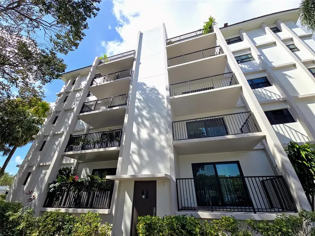 $219,900 | 1000 River Reach Drive, Unit 419, Fort Lauderdale, FL 33315