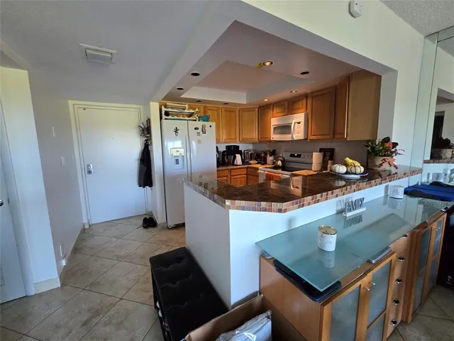 $219,900 | 1000 River Reach Drive, Unit 419, Fort Lauderdale, FL 33315