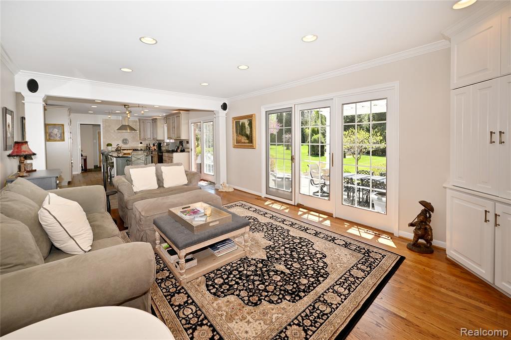 4655 Walnut Lake Road Bloomfield Hills, MI 48301 - Photo 13 of 41 Gallery Image 13