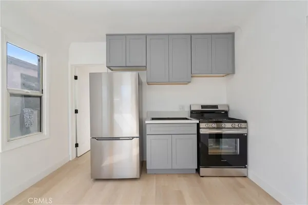 $1,950 | 242 1/2 East 84th Place, Los Angeles, CA 90003