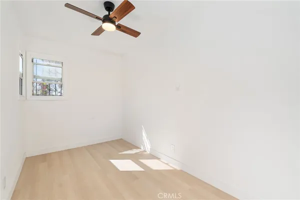 $1,950 | 242 1/2 East 84th Place, Los Angeles, CA 90003