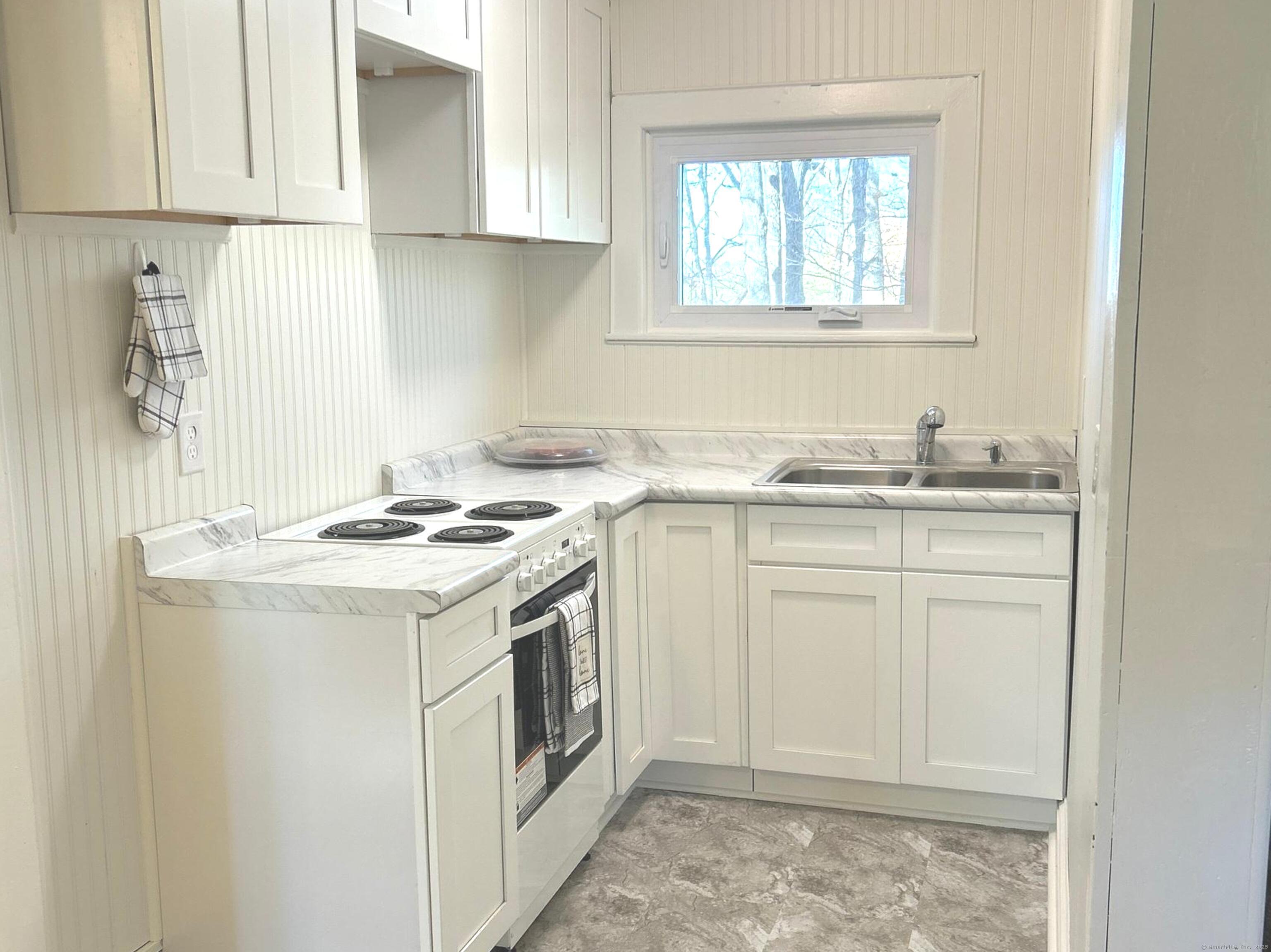 56 Macht Road Columbia, CT 06237 - Photo 6 of 22 Everthing new