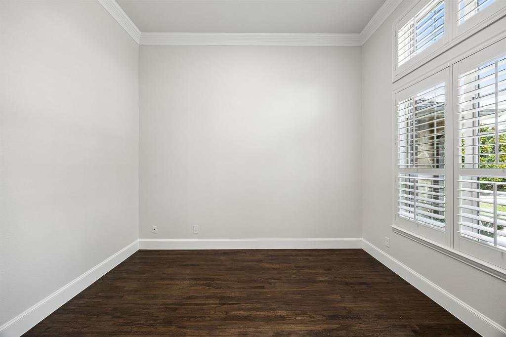 1567 Red Rock Canyon Road Frisco, TX 75036 - Photo 10 of 36 Transomed windows allow plenty of natural light.