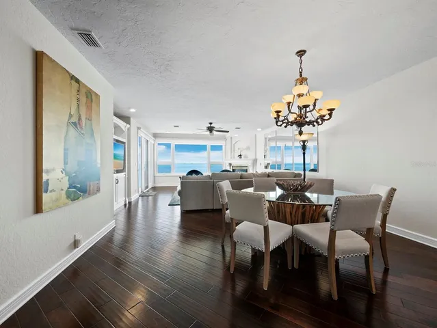 $2,000,000 | 340 Gulf Of Mexico Drive, Unit 124, Longboat Key, FL 34228