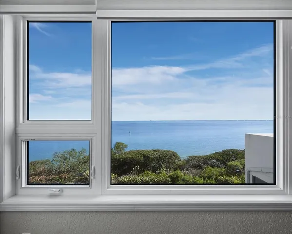 $2,000,000 | 340 Gulf Of Mexico Drive, Unit 124, Longboat Key, FL 34228