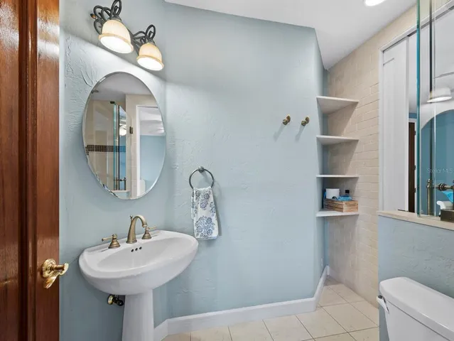 $2,000,000 | 340 Gulf Of Mexico Drive, Unit 124, Longboat Key, FL 34228