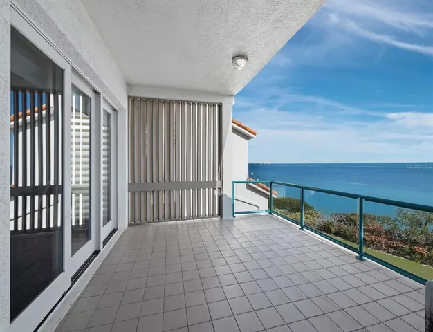 $2,000,000 | 340 Gulf Of Mexico Drive, Unit 124, Longboat Key, FL 34228