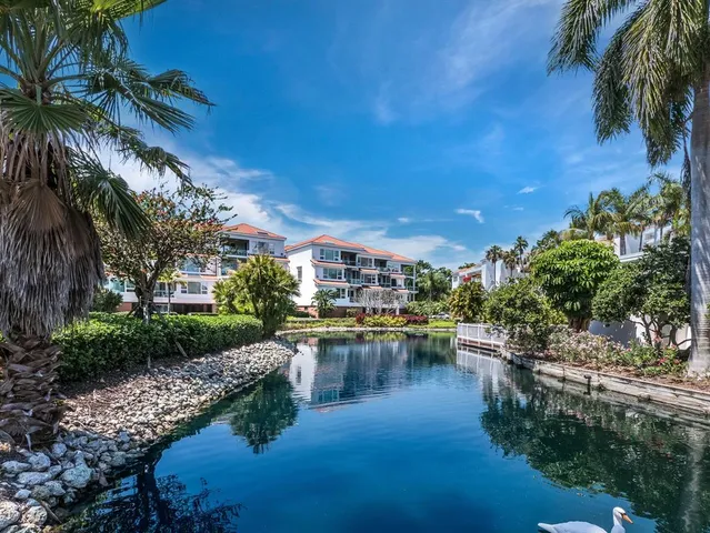 $2,000,000 | 340 Gulf Of Mexico Drive, Unit 124, Longboat Key, FL 34228