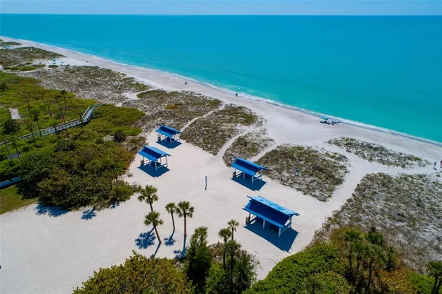 $2,000,000 | 340 Gulf Of Mexico Drive, Unit 124, Longboat Key, FL 34228