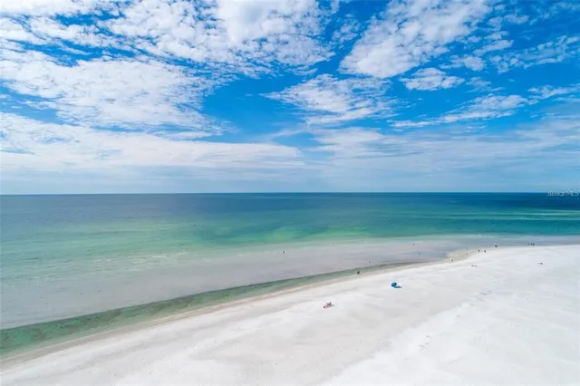 $2,000,000 | 340 Gulf Of Mexico Drive, Unit 124, Longboat Key, FL 34228