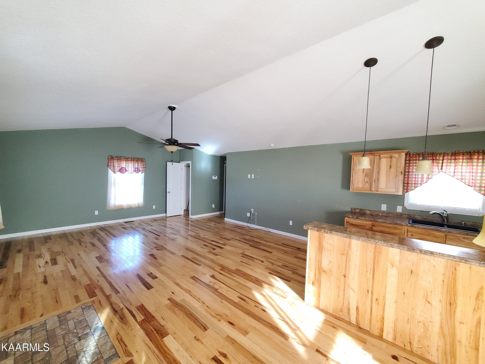 104 Old Coalfield Road Harriman, TN 37748 - Photo 5 of 36 Gallery Image 5