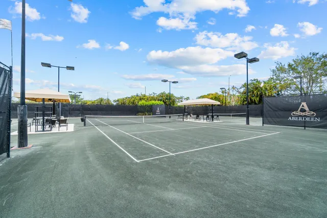 $295,000 | 8102 Allspice Drive, Boynton Beach, FL 33472