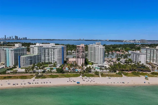 $899,000 | 5225 Collins Avenue, Unit 501, Miami Beach, FL 33140