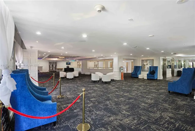 $899,000 | 5225 Collins Avenue, Unit 501, Miami Beach, FL 33140