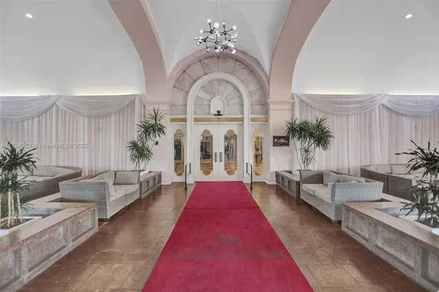 $899,000 | 5225 Collins Avenue, Unit 501, Miami Beach, FL 33140