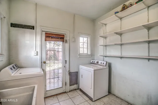 $2,100 | 384 East Windsor Avenue, Phoenix, AZ 85004