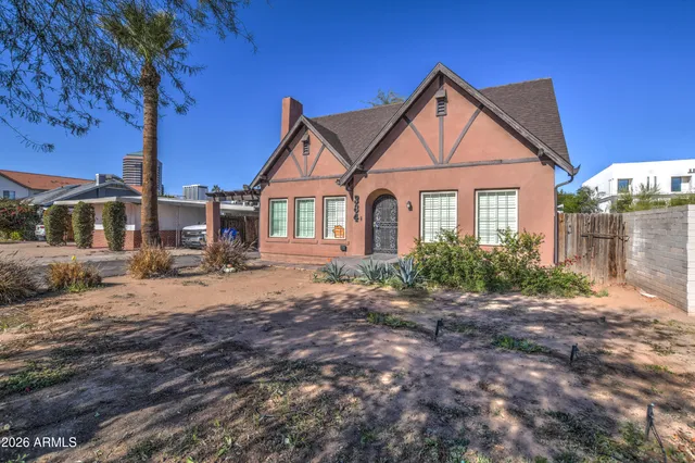 $2,100 | 384 East Windsor Avenue, Phoenix, AZ 85004