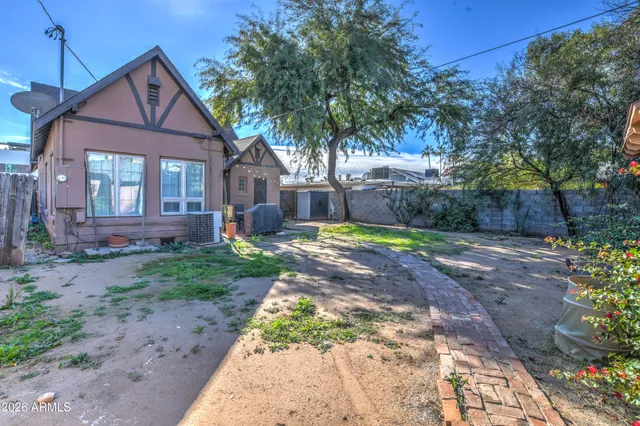 $2,100 | 384 East Windsor Avenue, Phoenix, AZ 85004