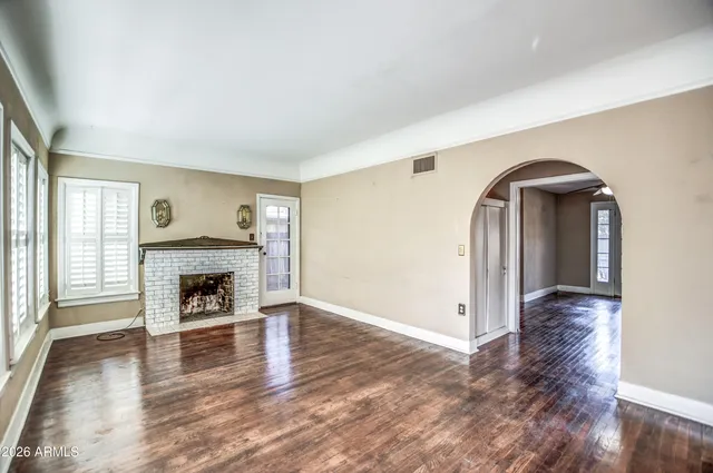 $2,100 | 384 East Windsor Avenue, Phoenix, AZ 85004