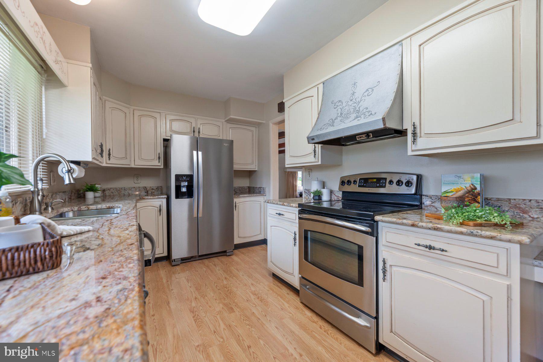 14209 Dav Road Rockville, MD 20850 - Photo 16 of 43 Kitchen
