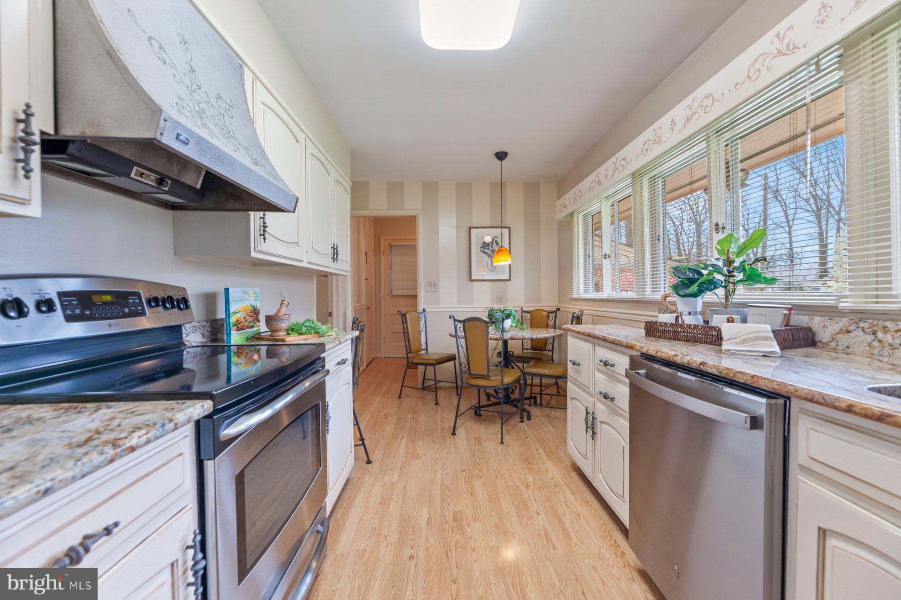 14209 Dav Road Rockville, MD 20850 - Photo 18 of 43 Kitchen