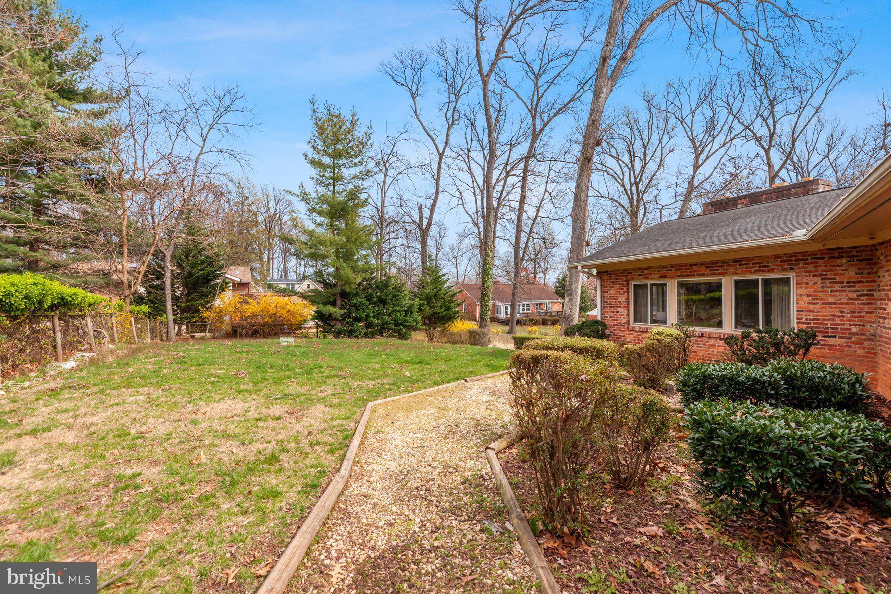 14209 Dav Road Rockville, MD 20850 - Photo 40 of 43 Side Yard